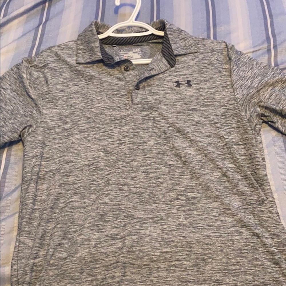 Gray Under Armor collared tee